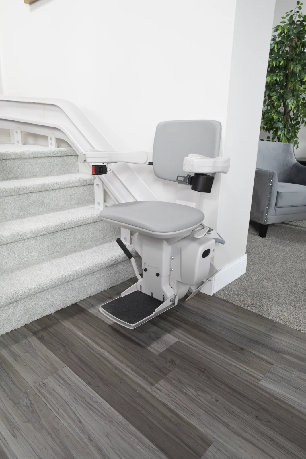 Seamless Stair Mobility Bruno Elite CRE 2110 Residential