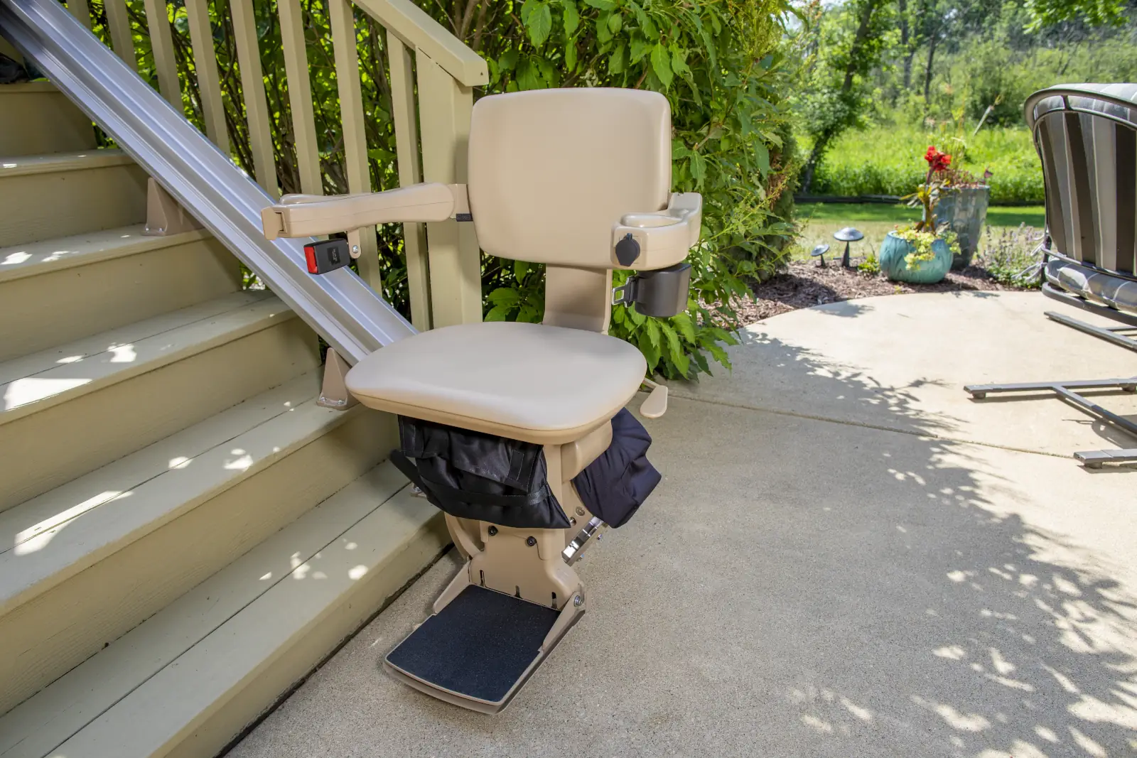 Bruno Elite SRE-2010E Outdoor Straight Rail Stairlift