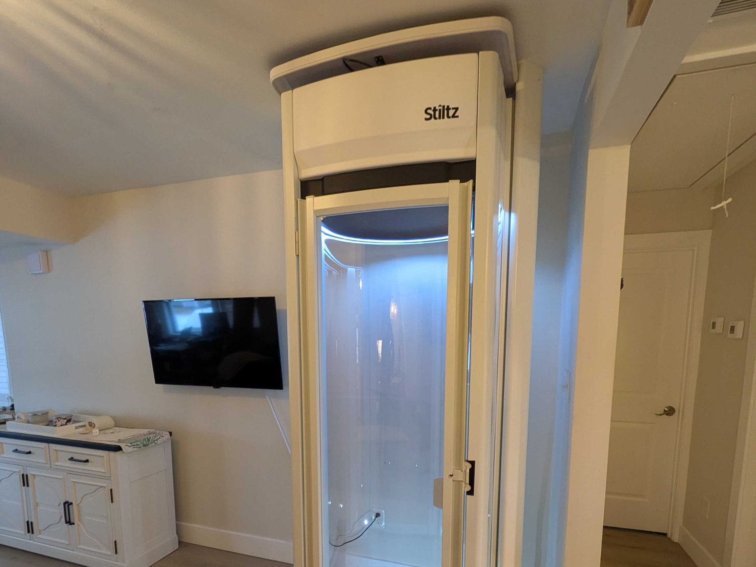 How to Choose the Best HomeLift (Through-Floor Elevator) for Your Home cover